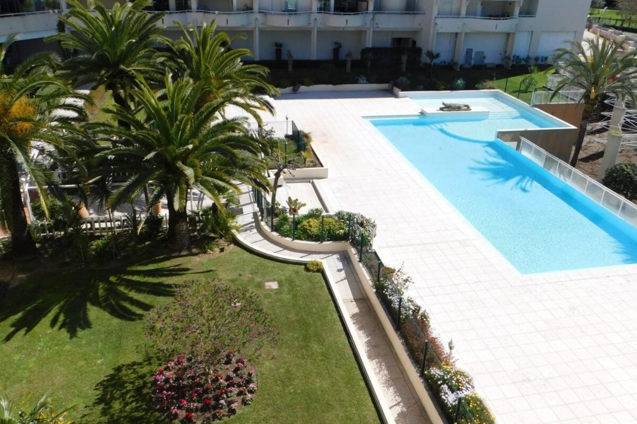 "T2 "Antibes Les Pins 3" Air Conditionned Sea View With Parking And Pool" Apartment Luaran gambar